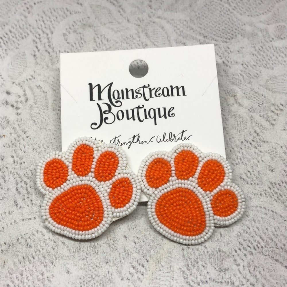 Nwt mainstream boutique animal paw print big statement earrings glass seed beads
